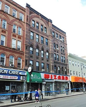 Greenpoint, Brooklyn — Wikipedia